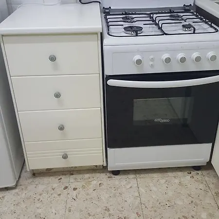 Sunny لارنكا